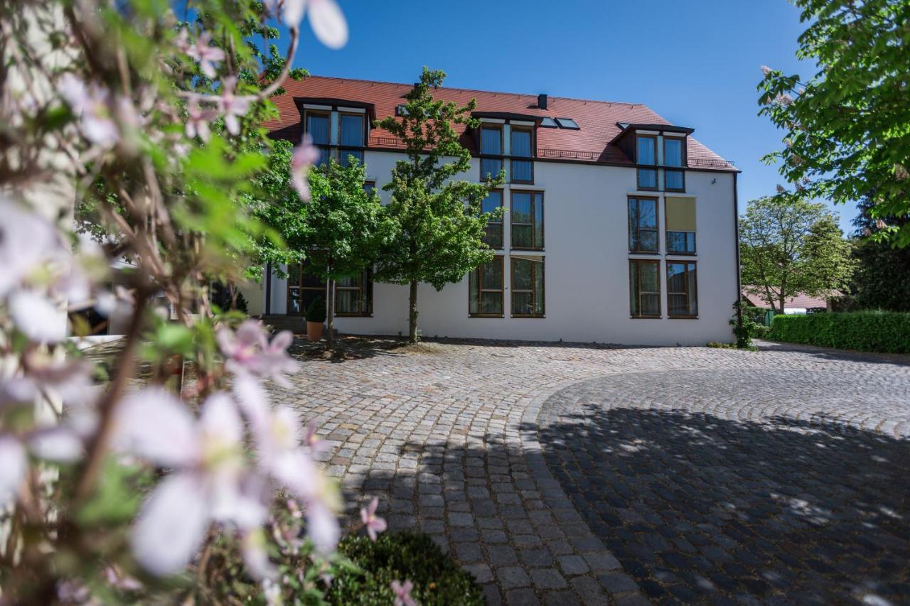 Hotel Klostergasthof Thierhaupten Exterior photo