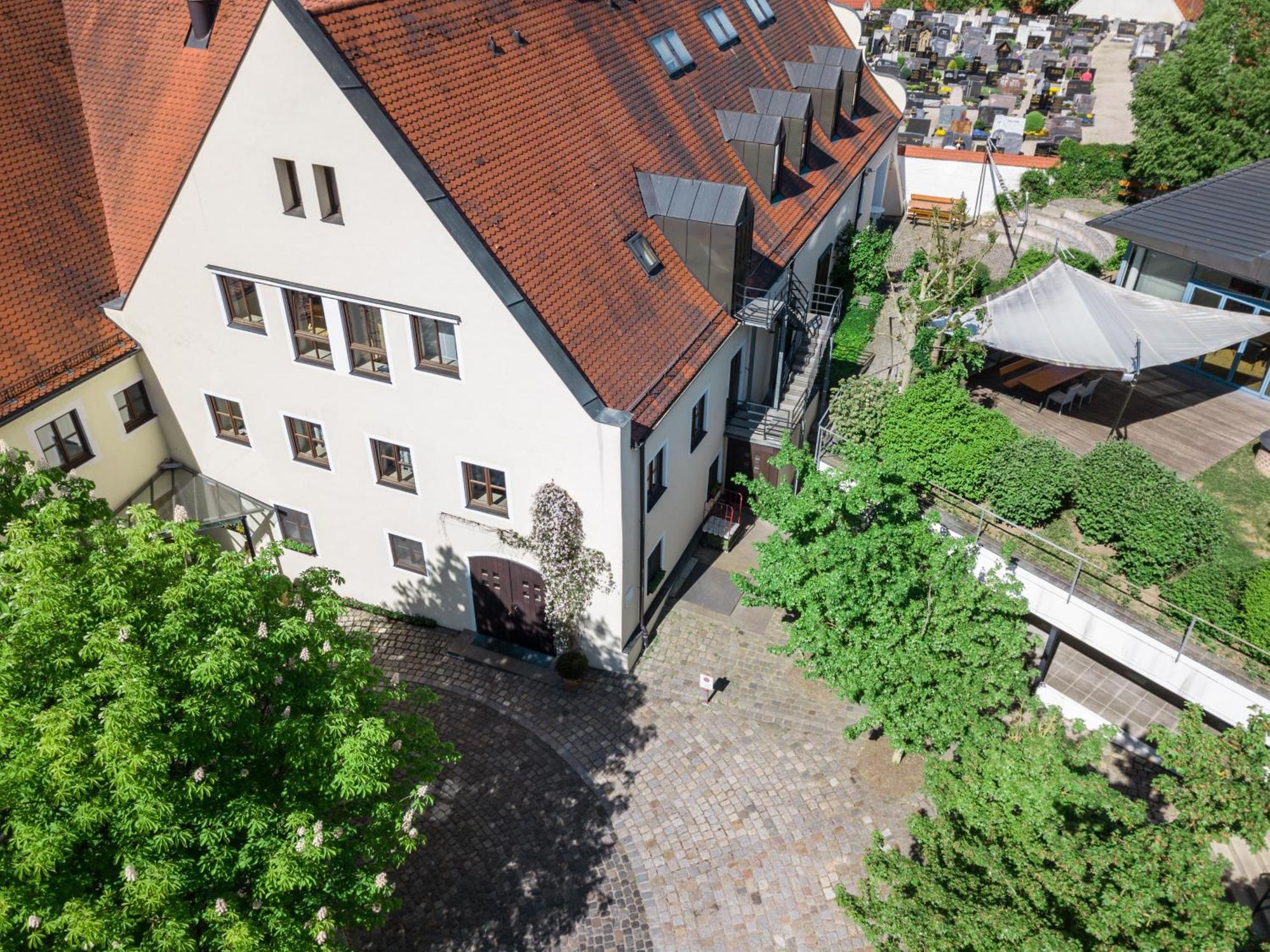 Hotel Klostergasthof Thierhaupten Exterior photo